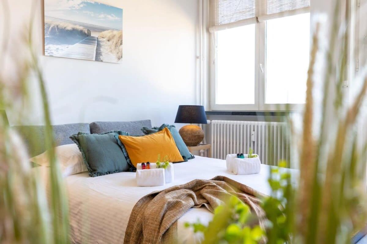 Huswell - Beautiful Spacious Studio With Frontal Sea View Knokke-Heist Exterior foto