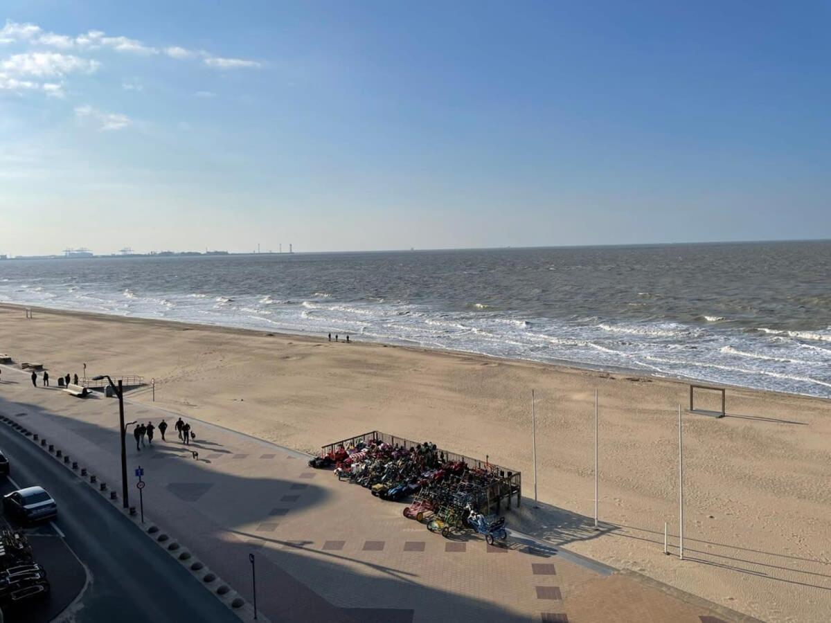 Huswell - Beautiful Spacious Studio With Frontal Sea View Knokke-Heist Exterior foto