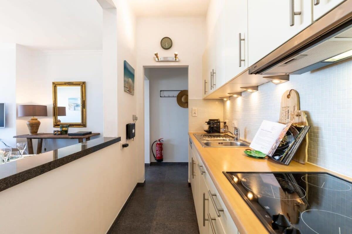 Huswell - Beautiful Spacious Studio With Frontal Sea View Knokke-Heist Exterior foto